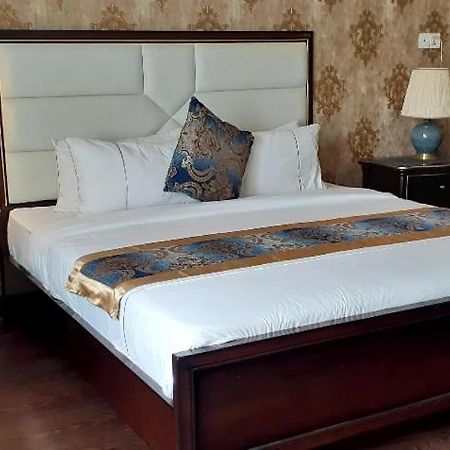 Swisstel Cottage Karachi Esterno foto