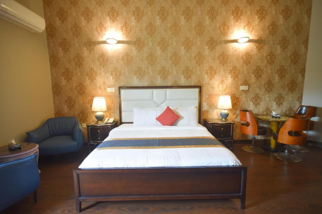 Swisstel Cottage Karachi Esterno foto